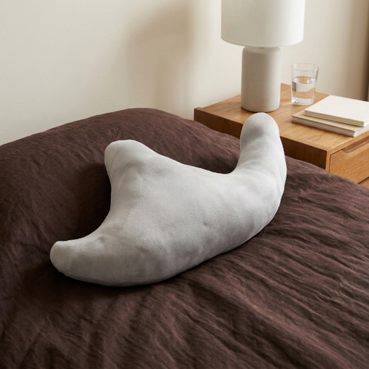 Curved Shoulder Support Pillow